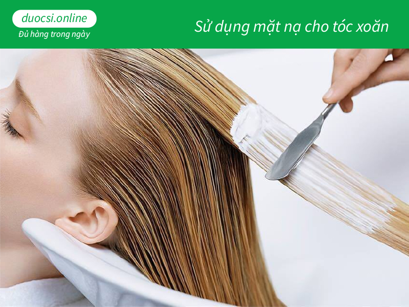 Sử dụng mặt nạ cho tóc xoăn