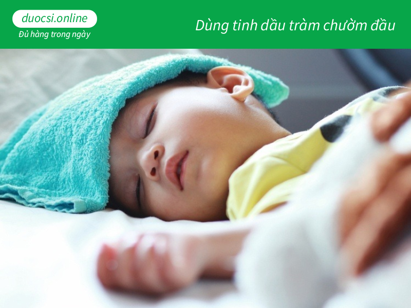 Dùng tinh dầu tràm chườm đầu 